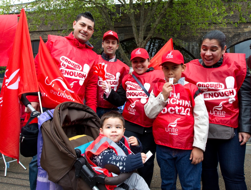 We care â€“ Unite members support NHS workersâ€™ pay fight
