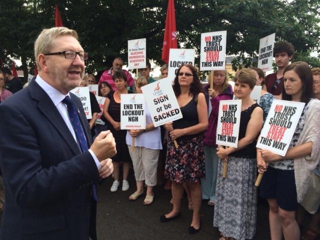 Len McCluskey visits locked out NGH members